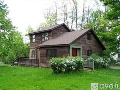 Main picture of 3575 South St