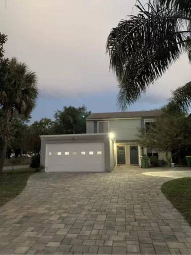Main picture of 780 8th Ave S
