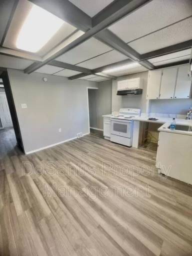 Main picture of 414 Orwell Way
