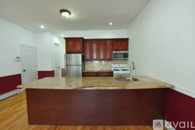 Main picture of 255 Lincoln Ave