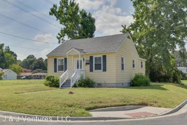 Main picture of 700 Quail Ave