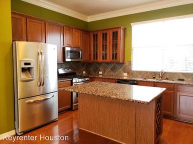 Main picture of 3308 Clearview Cir