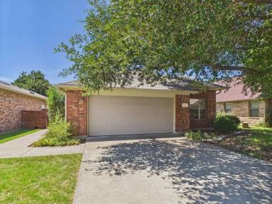Main picture of 1721 Cherrywood Dr