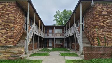 Main picture of 18711 Schoolcraft