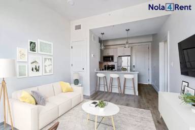 Main picture of 3001 Conti St