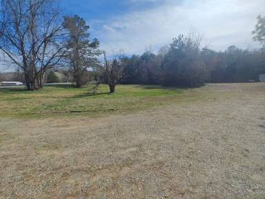 Main picture of 693 Clement Town Rd