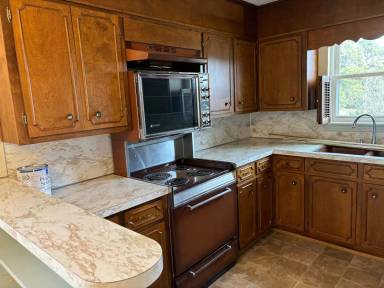 Main picture of 215 29th Ave NE