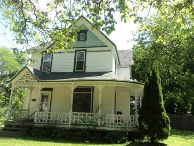 Main picture of 1131 S High Ave