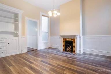 Main picture of 3531-3535-A 24 St