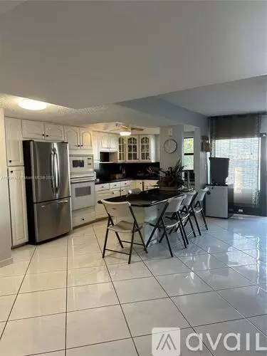 Main picture of 2781 NE 165th St
