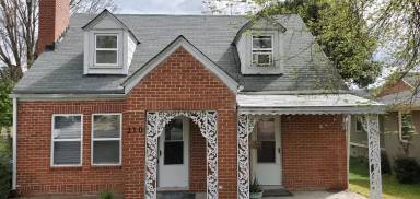 Main picture of 210 N Graham St