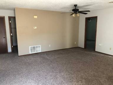 Main picture of 301 SW 93rd St