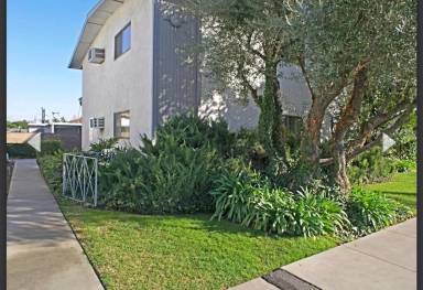 Main picture of 400 S 5th Ave
