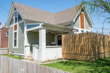 Main picture of 1321 Laurel St