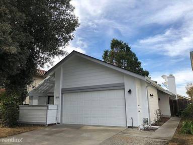 Main picture of 4843 Kenwood St