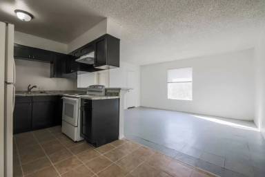 Main picture of 1400 & 1404 E Mesquite Ave.