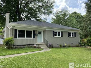 Main picture of 1300 Dresden Dr W
