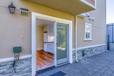 Main picture of 906 Kearney St