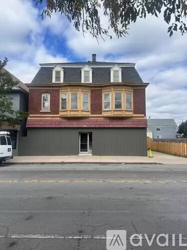 Main picture of 522 Amherst St