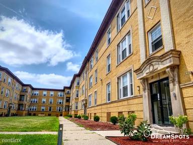 Main picture of 4622 S Lake Park Ave