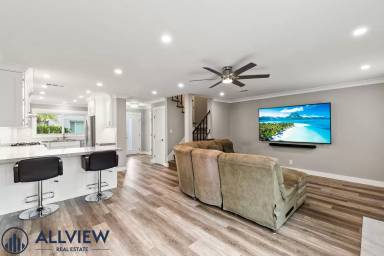 Main picture of 8275 Cherrywood Cir