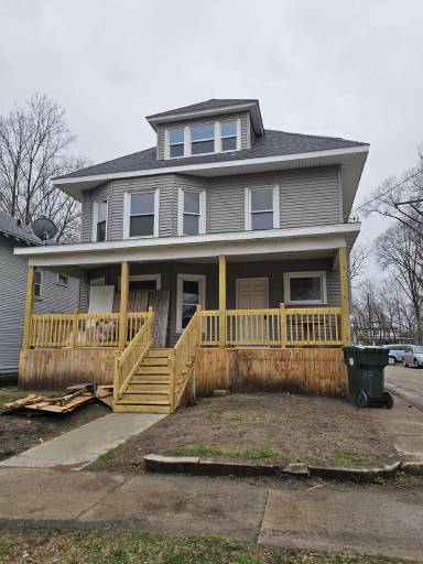 Main picture of 611 Elm St