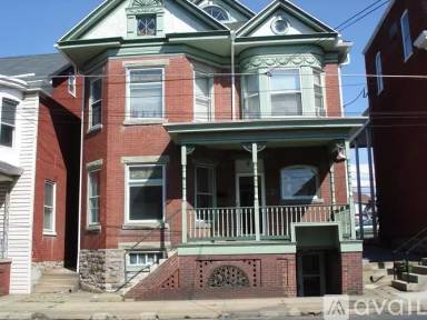 Main picture of 38 S Potomac St