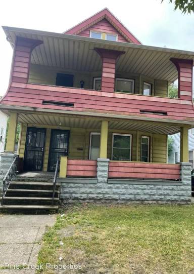Main picture of 9520 Parkview Ave