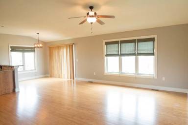 Main picture of 4643 S Dwight Dr