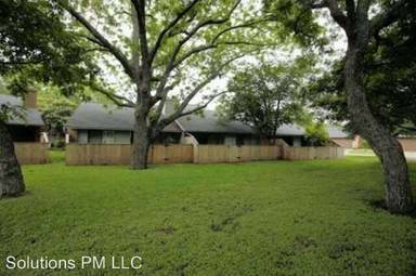 Main picture of 7211 Lakewood Dr