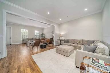 Main picture of 1013 Indigo Dr