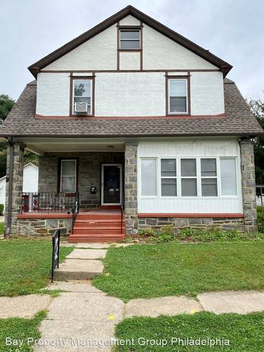 Main picture of 525 Harper Ave