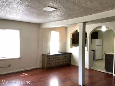 Main picture of 607 S Bryan Ave