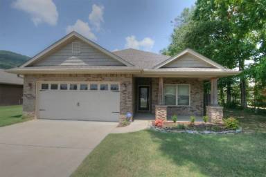 Main picture of 2928 Magnolia Park Dr SE