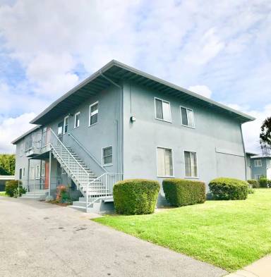 Main picture of 5647 1/2 Corbett St