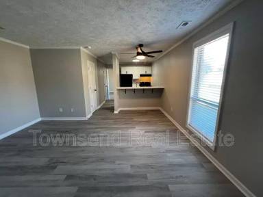 Main picture of Centuy Oaks Apartments