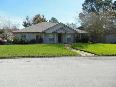 Main picture of 2081 Magnus Ln