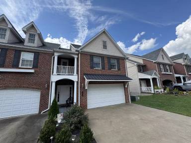 Main picture of 400 Saint Andrews Dr