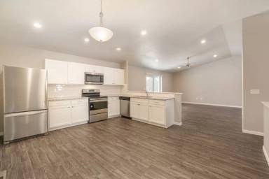 Main picture of 33438 Pinedale Ln