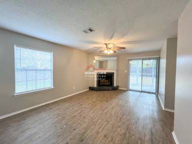 Main picture of 1500 E Johnson Ave