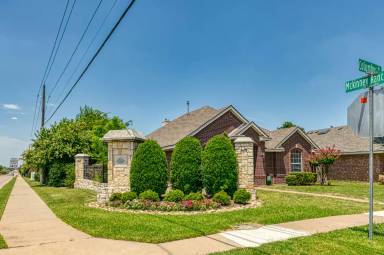 Main picture of 3904 Columbus Dr