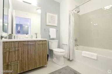 Main picture of 344 W Wolf Pt Plz