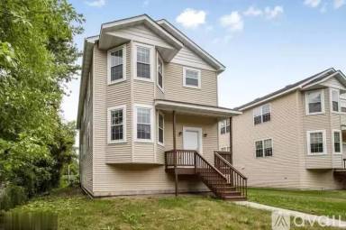 Main picture of 1512 Albemarle St