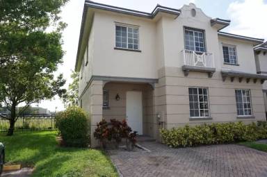 Main picture of 1001 Lucaya Dr