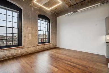 Main picture of 173 W Berks St