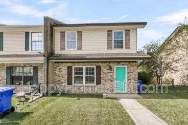 Main picture of 5737 Dewsbury Ln