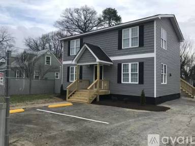 Main picture of 225 Plazaview Rd
