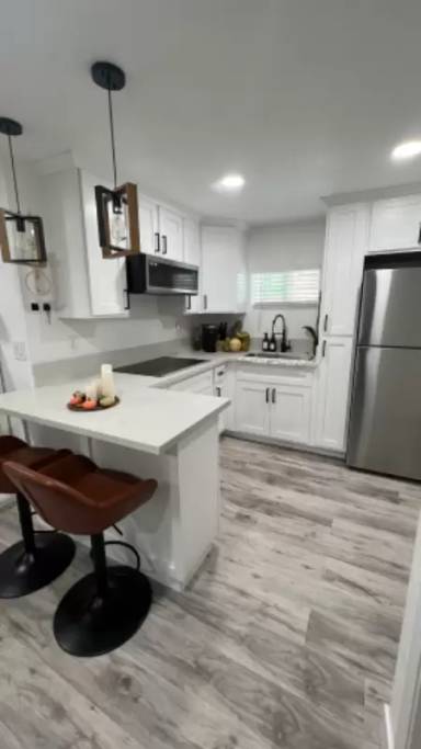 Main picture of 1506 Sheridan Rd