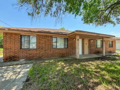 Main picture of 207 Redbud Ln
