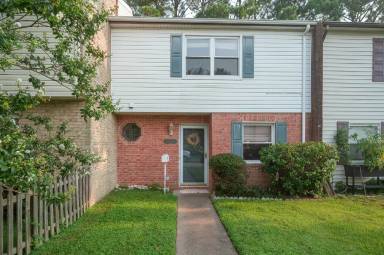 Main picture of 784 Biltmore Dr